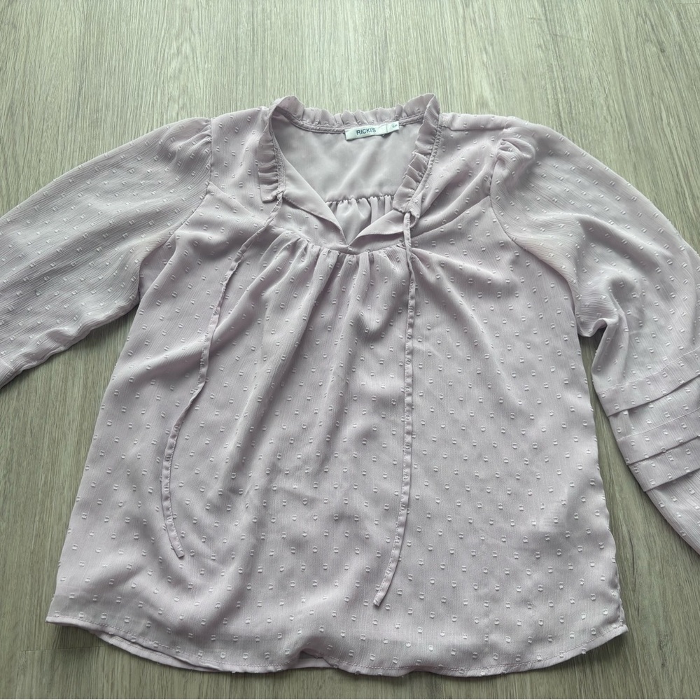 Ricki's lavender Textured Blouse size S
